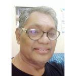 Mahrus Andis, budayawan, kritikus sastra, mubalik, dan seniman tinggal di Kabupaten Bulukumba