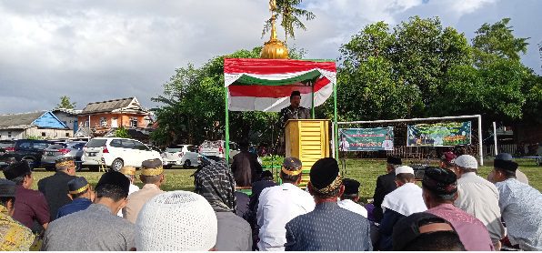 Suasana pelaksanaan Hari Raya Idul Fitri 1443 H di Lapangan Tokambang Bontobahari Bulukumba Sulawesi Selatani