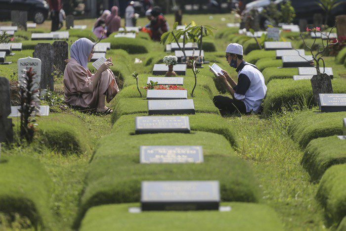 Doa Pendek Ziarah Kubur Sesuai Sunnah