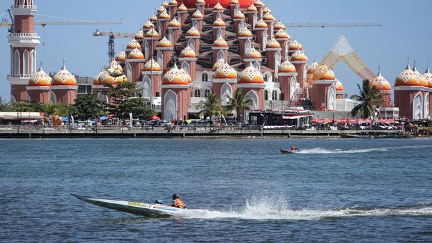 Pantai Losari Ikon Wisata Makassar