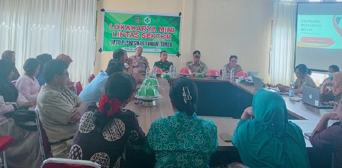 UPTD Puskesmas Tomoni Timur menggelar lokakarya mini (Lokmin) lintas sektor bidang kesehatan pada Selasa (18/02/25) di aula kantor kecamatan setempat.