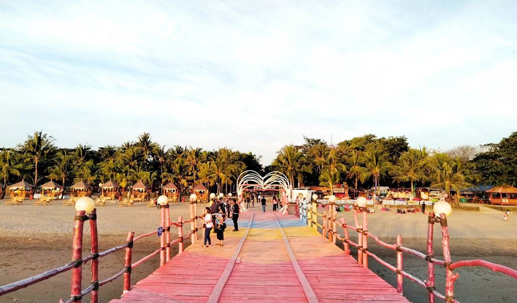 Pantai Akkarena