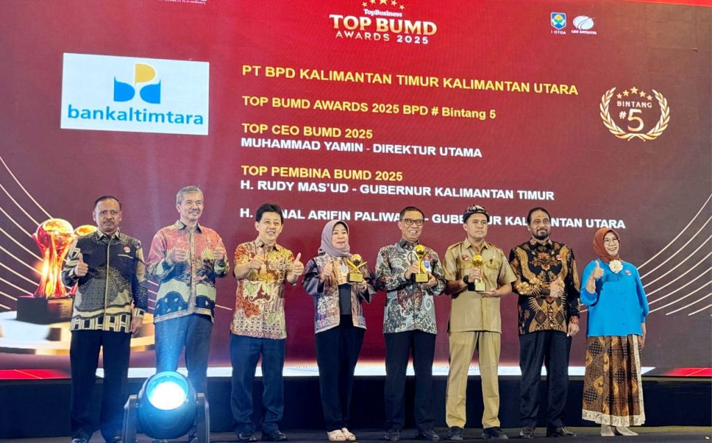 Gubernur Kaltara Terima Penghargaan Kategori Top Pembina BUMD