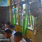 Pelaksanaan Ujian Sekolah (US) tingkat SD dan SMP di Kecamatan Tomoni Timur, Kabupaten Luwu Timur, berjalan lancar, Senin (5/5/2025).