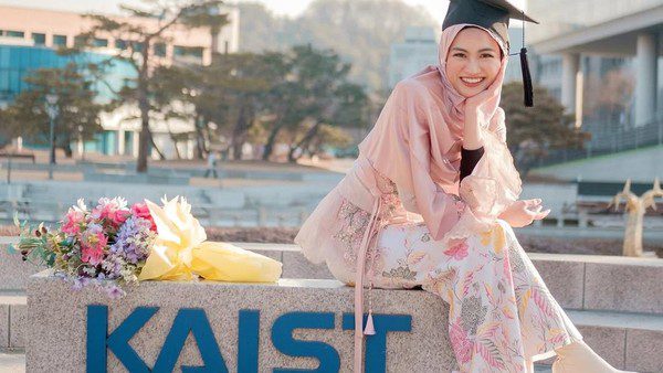 We Meet Now Xaviera Putri