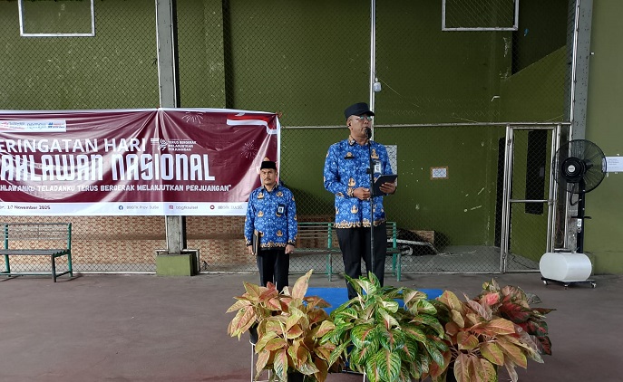 Peringatan Hari Pahlawan tahun 2025 berlangsung di Lapangan Tenis Indoor Balai Besar Guru dan Tenaga Kependidikan (BBGTK) Sulawesi Selatan, Senin, 10 November 2025.