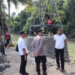Jembatan Gantung Lakellu Menghubungkan Tiga Desa. Kapolres Soppeng : Mendorong Peningkatan Aktifitas Ekonomi