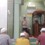 Safari Memakmurkan Masjid, Personel Polres Pelabuhan Makassar Imbau Masyarakat Rayakan Pergantian Tahun dengan Sederhana