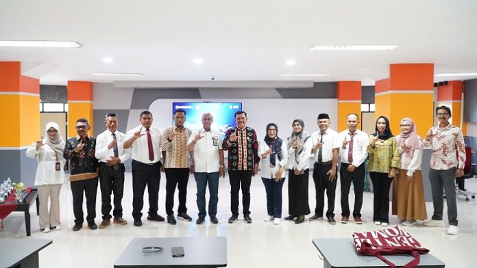 Di tengah tuntutan publik terhadap birokrasi yang profesional dan transparan, Pemerintah Kabupaten Muna menjalankan assessment center sebagai mekanisme seleksi objektif bagi jabatan pimpinan tinggi.